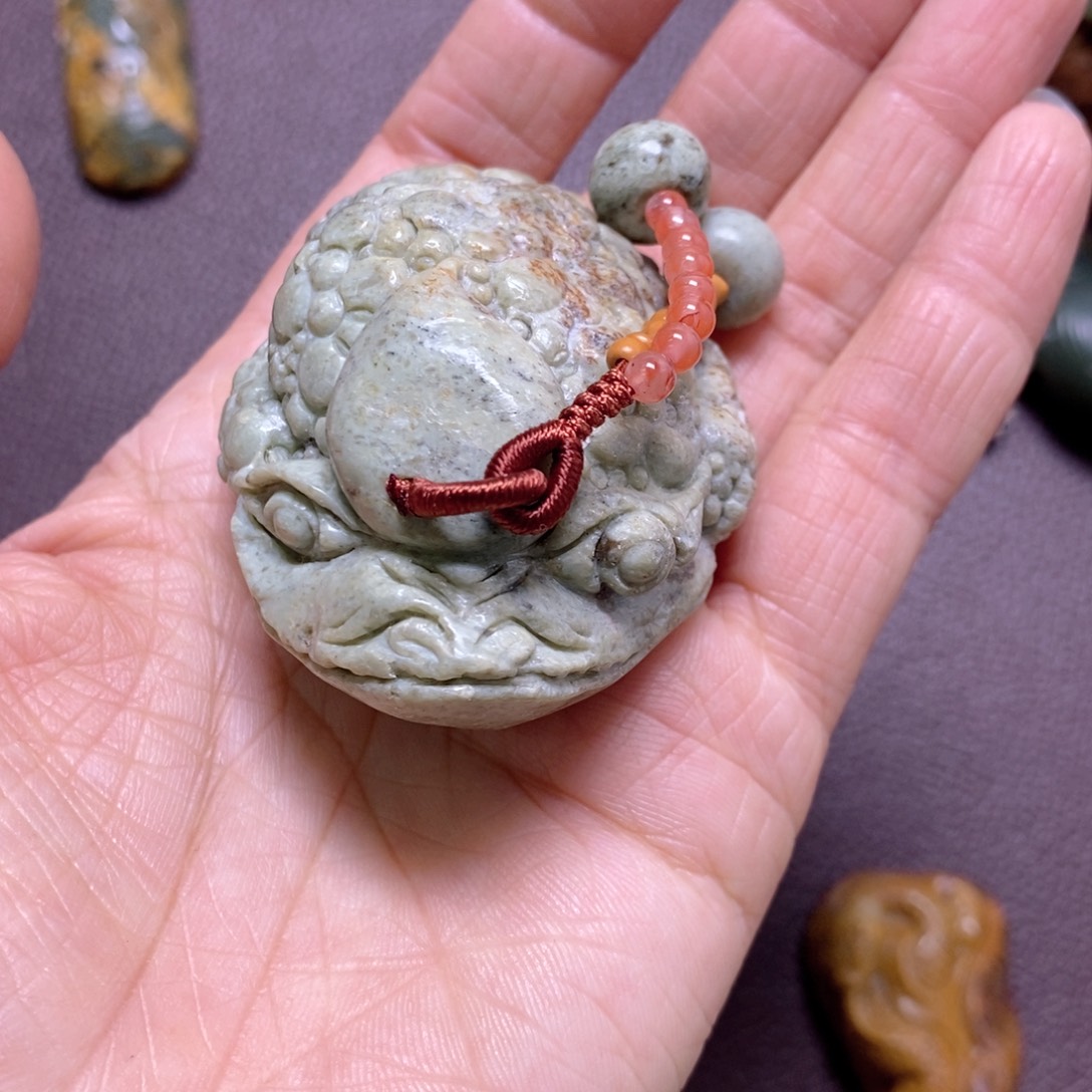 岫岩河磨玉（透闪石质玉）挂件未镶嵌