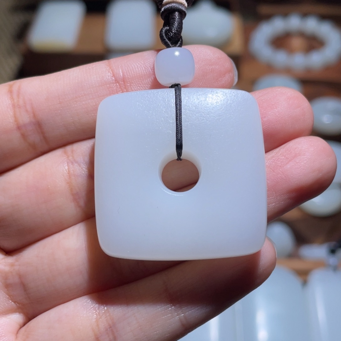 未镶嵌手链和田玉卡33