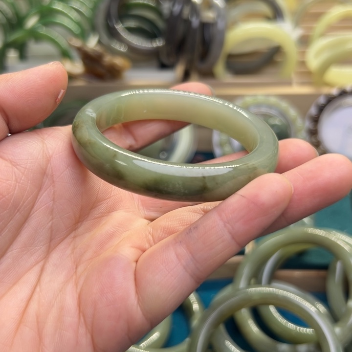 和田玉手镯未镶嵌53.4圈围0204