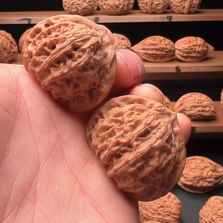 文玩核桃把件宫灯头货对子