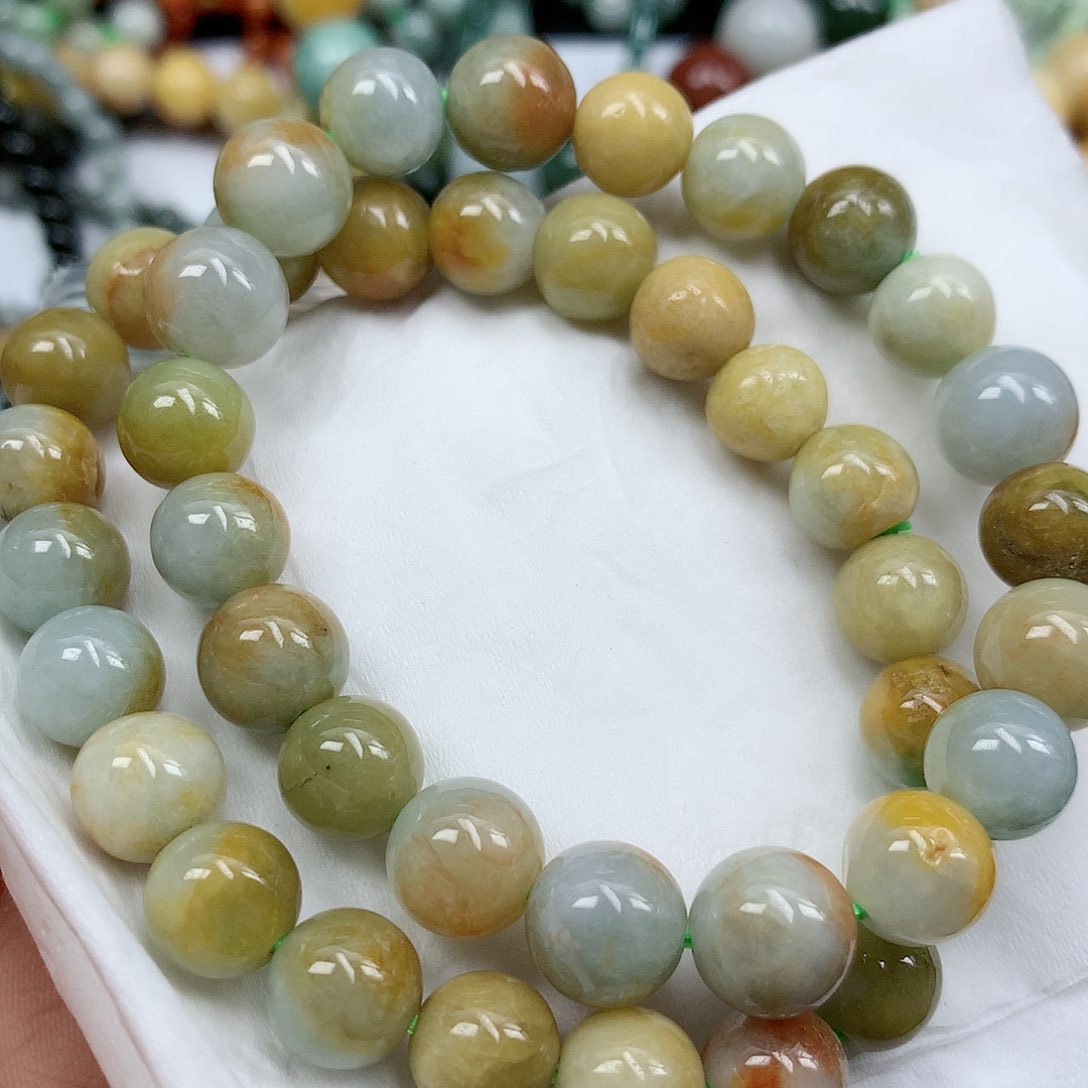 翡翠颈饰未镶嵌手串