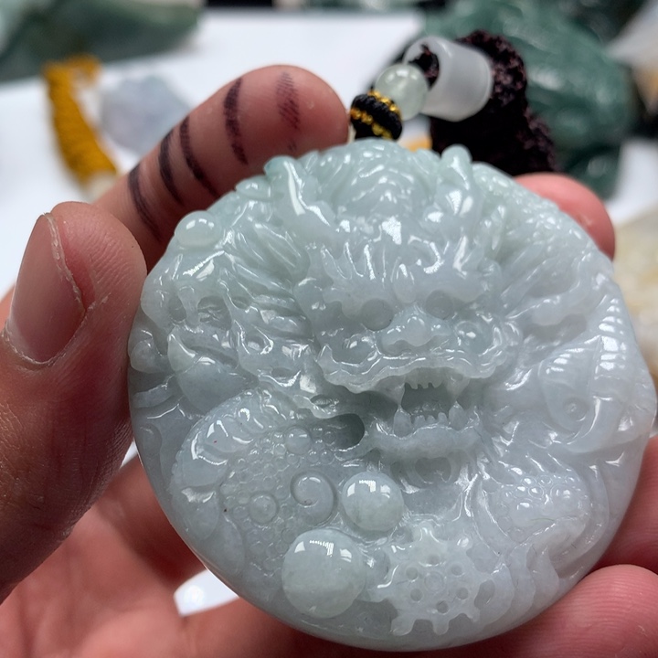 翡翠未镶嵌颈饰保真天然a货翡翠