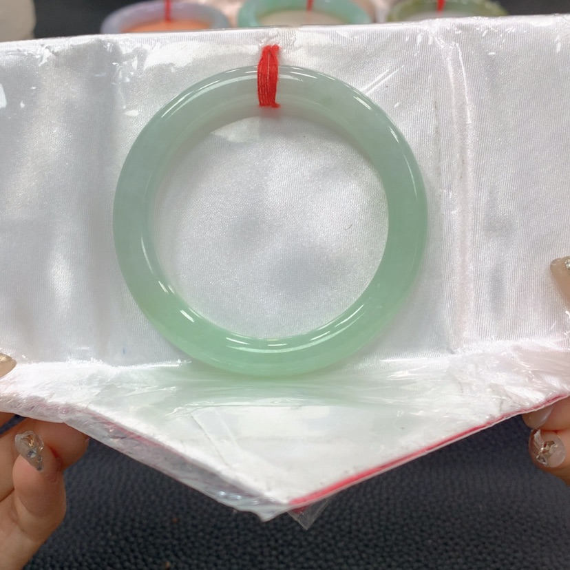 【闪购商品】翡翠手镯未镶嵌翡翠