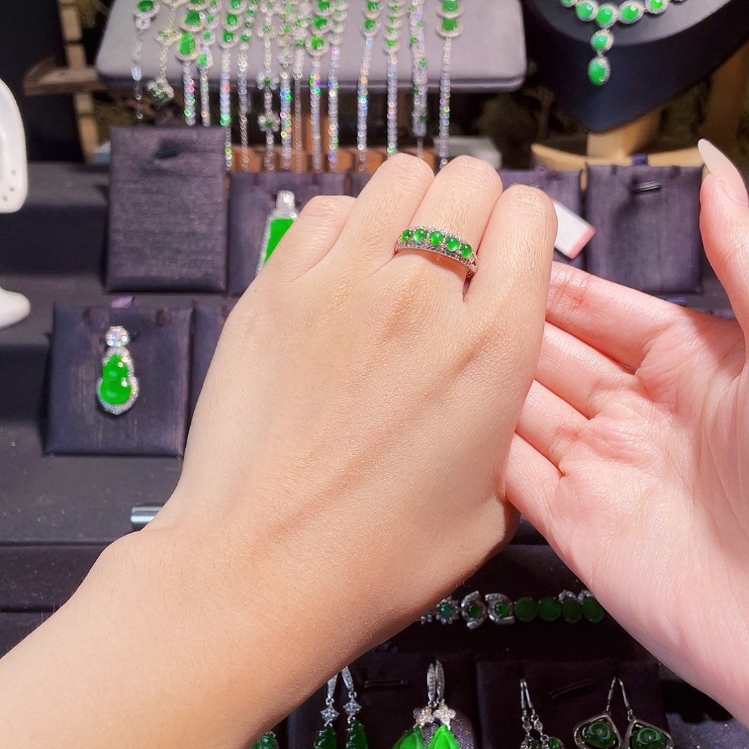 红***子翡翠银S925镶嵌戒指戒指