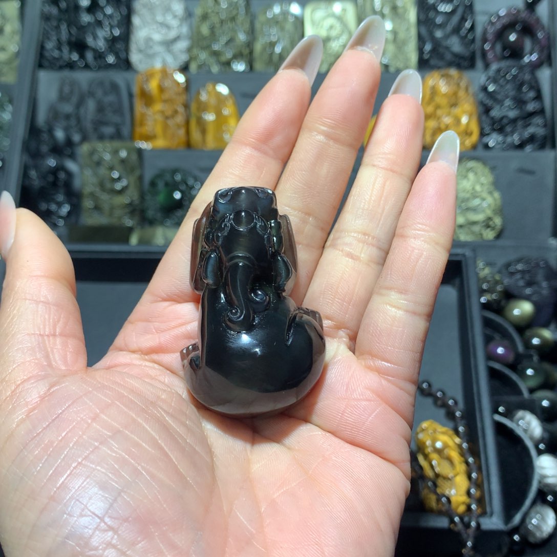 黑曜岩吊坠(赠链)未镶嵌何****福