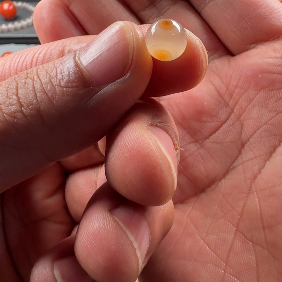 南红玛瑙未镶嵌天眼圆珠8.3双眼