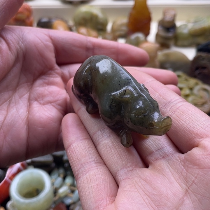 和田玉颈饰未镶嵌