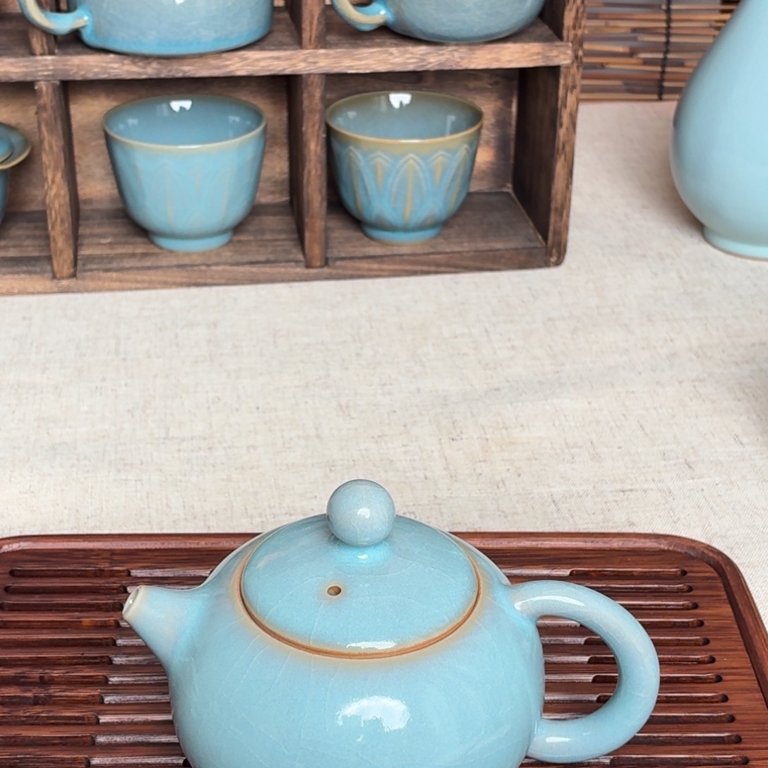 陶摆件天青西施壶礼盒证书