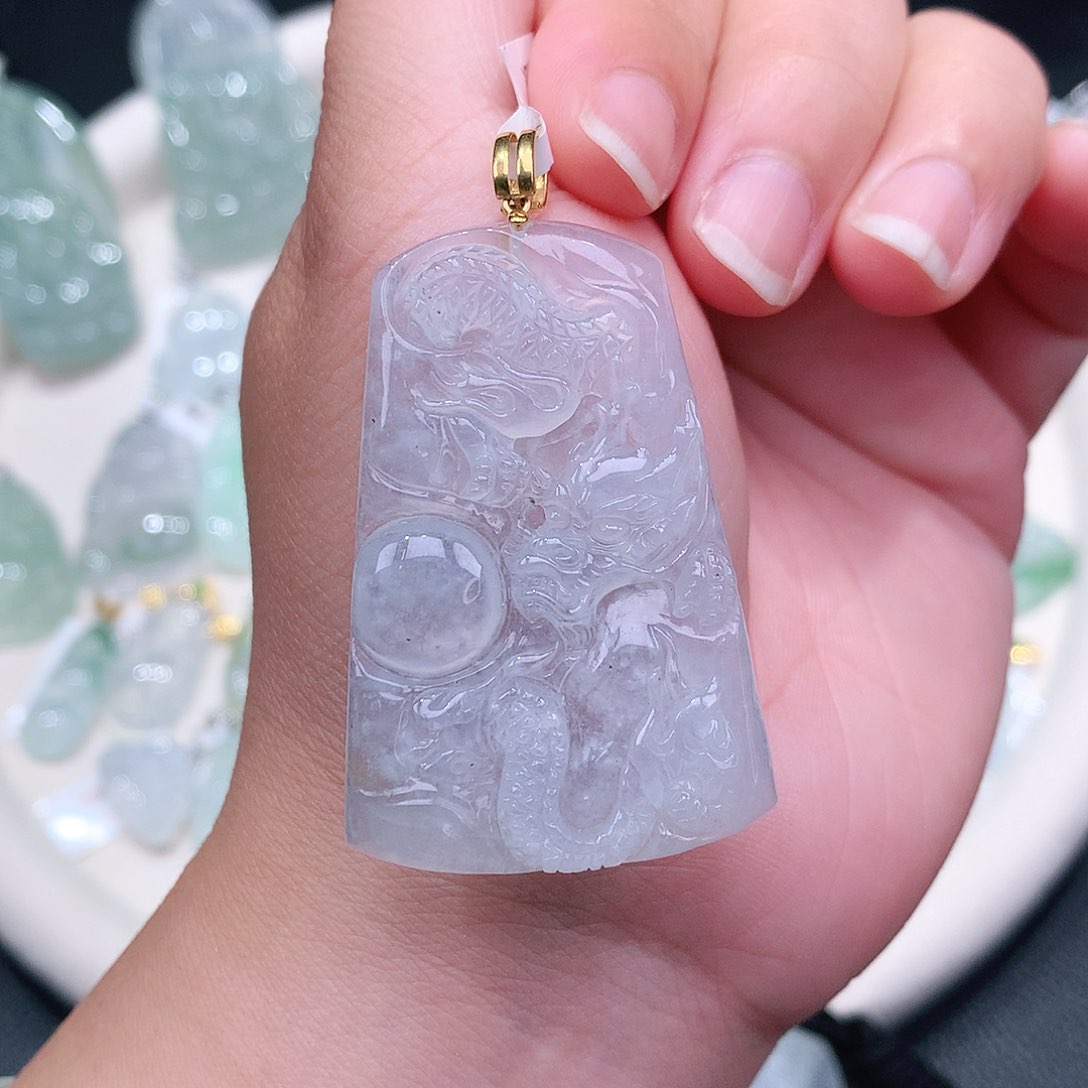 翡翠18K金镶嵌颈饰黑冰大龙牌48-31-5.4如