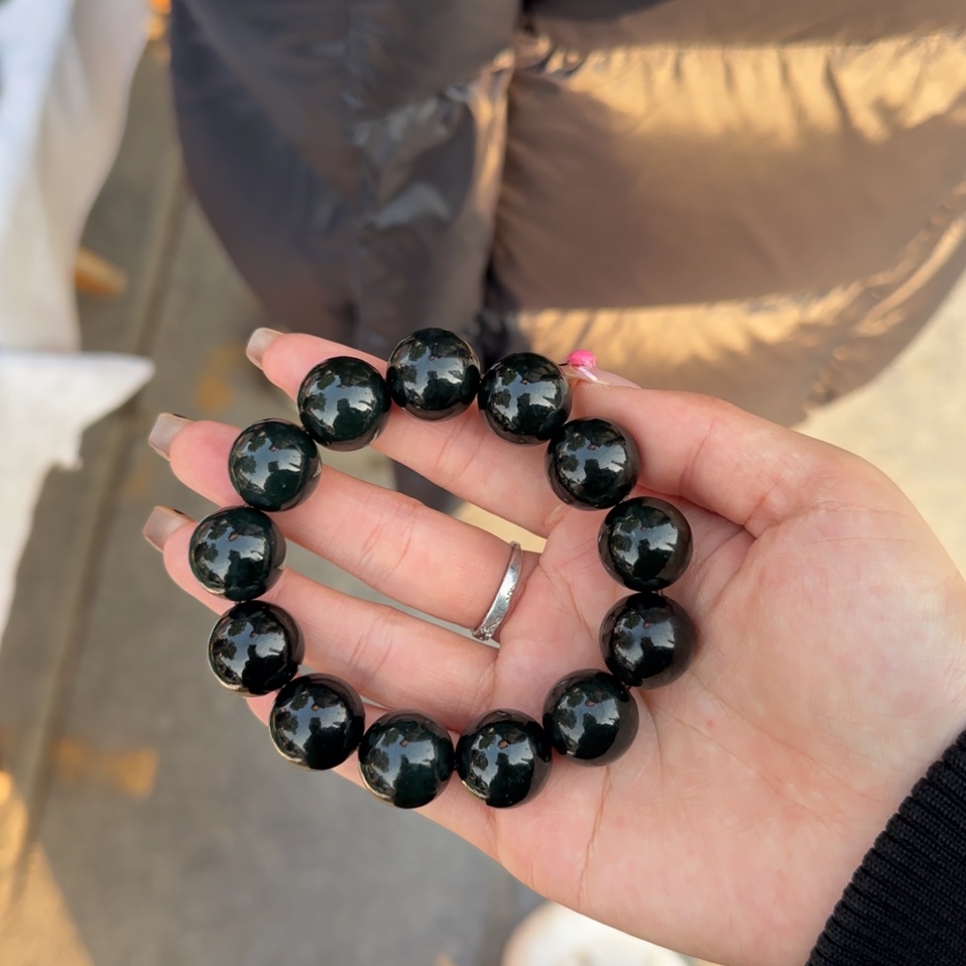 壹***秋和田玉未镶嵌手链