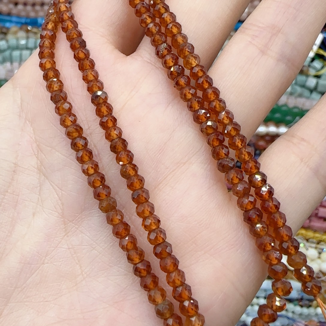 玛瑙/玉髓未镶嵌珠宝半成品芬达石榴石切面一条卡4特价