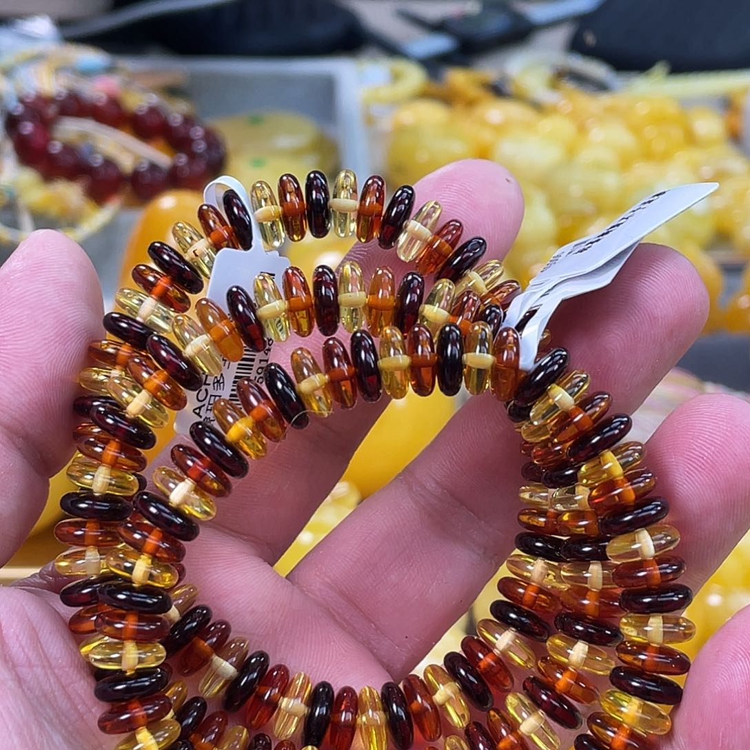 琥珀未镶嵌裸石多样性