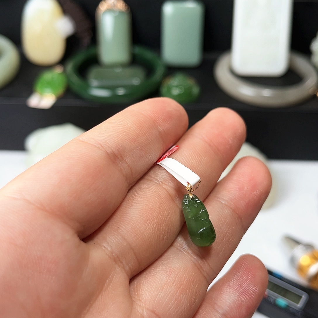 和田玉18K金镶嵌吊坠(不含链)8