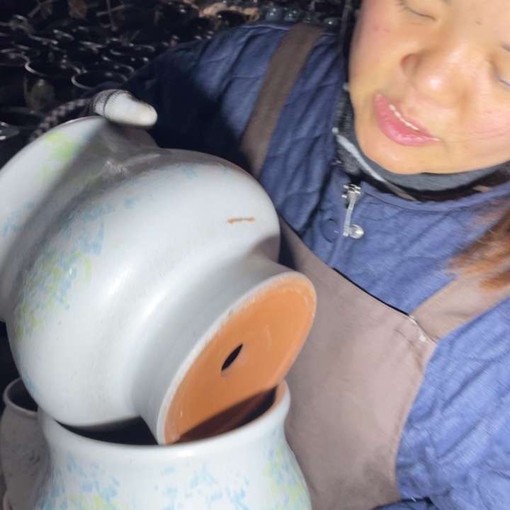 花盆紫砂口17高20瑕疵瑕疵