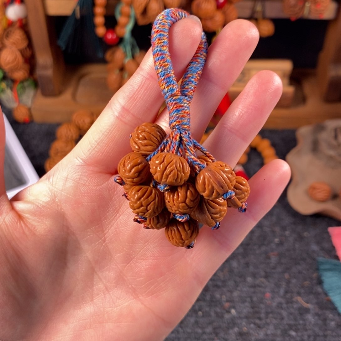 吊坠桃核桃枭挂件