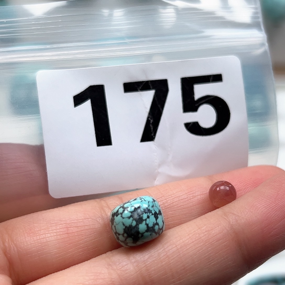 南红玛瑙颈饰未镶嵌