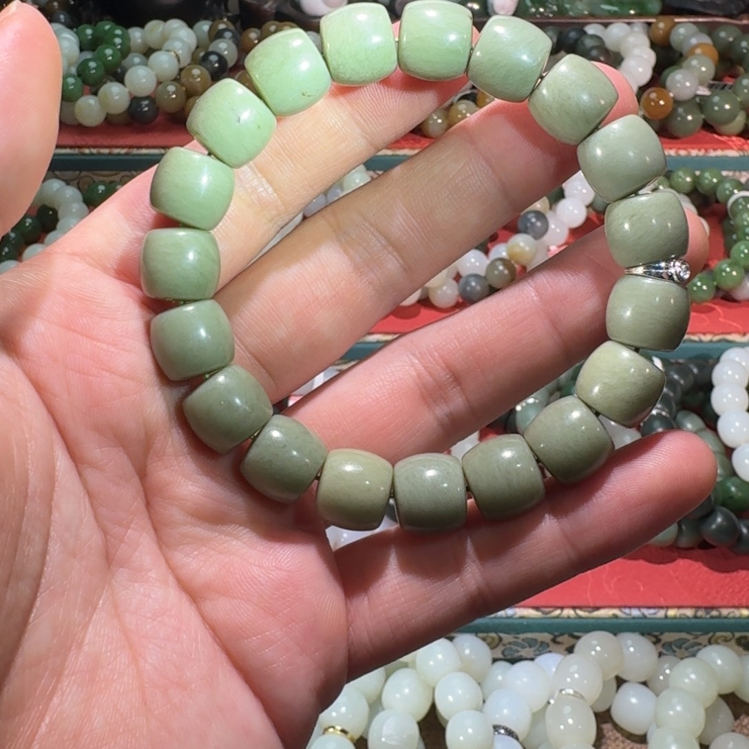 和田玉未镶嵌手链