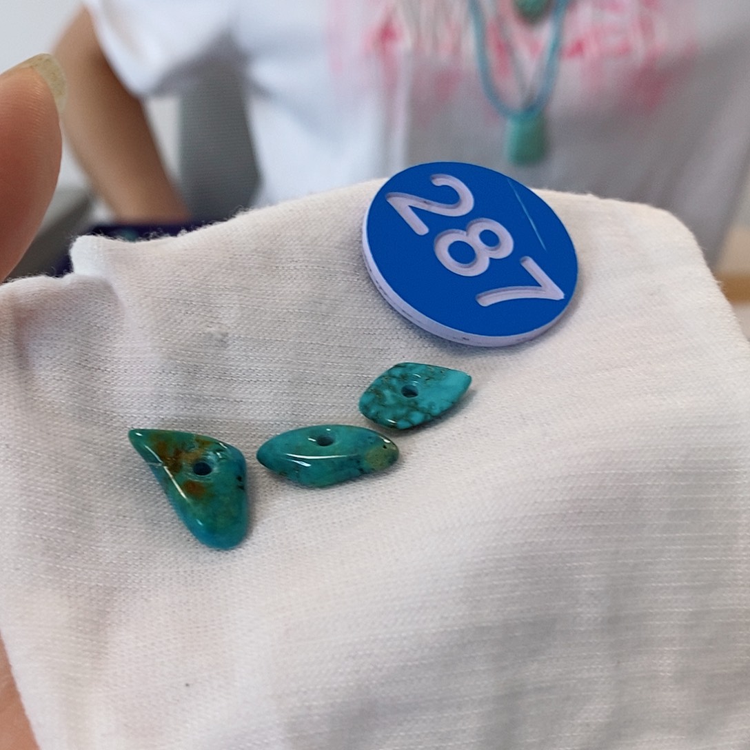 南红玛瑙未镶嵌珠宝奇石