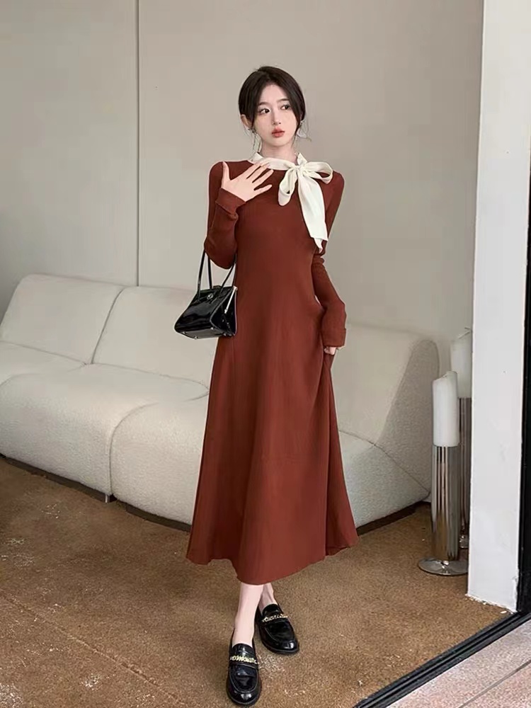 秋季新款法式气质时尚轻奢高级感独特超好看修身连衣裙套装