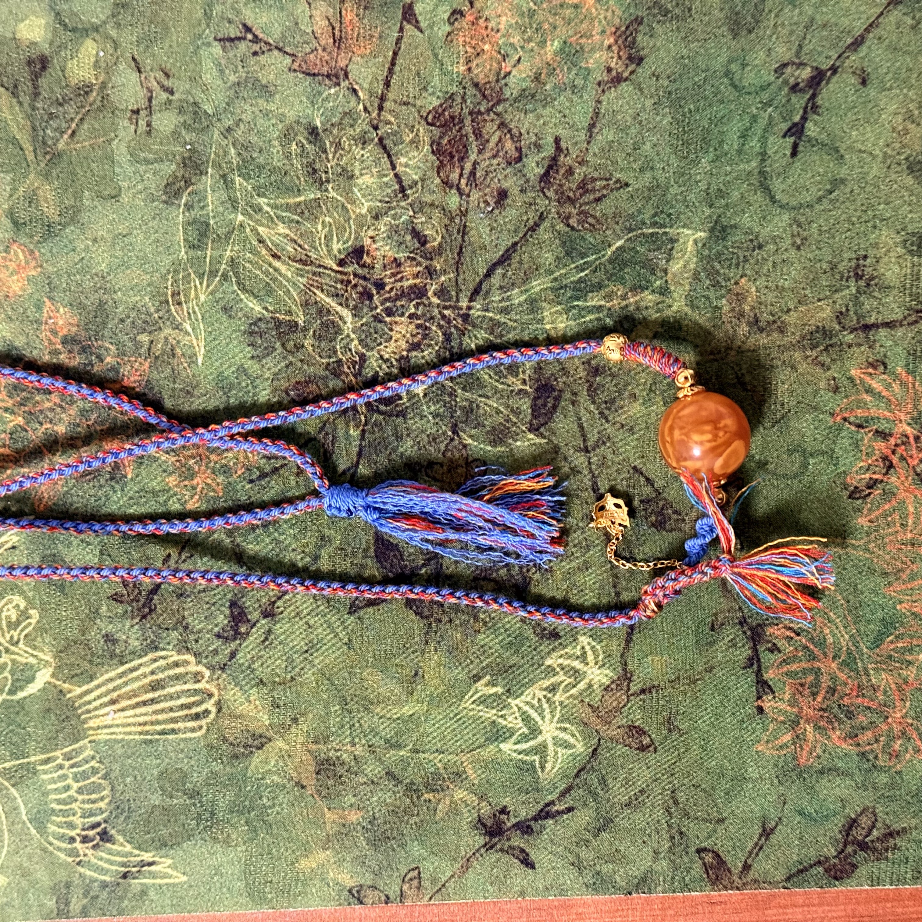 手工编绳搭配大颗粒蜜蜡多样性发其一