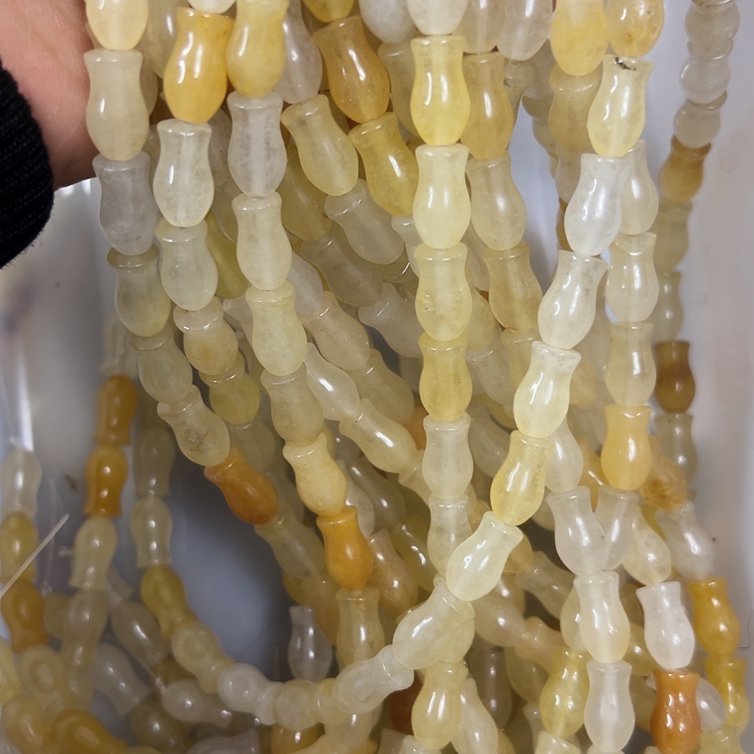玛瑙/玉髓未镶嵌珠宝半成品金丝玉花瓶一条