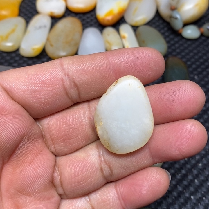 和田玉珠宝奇石未镶嵌