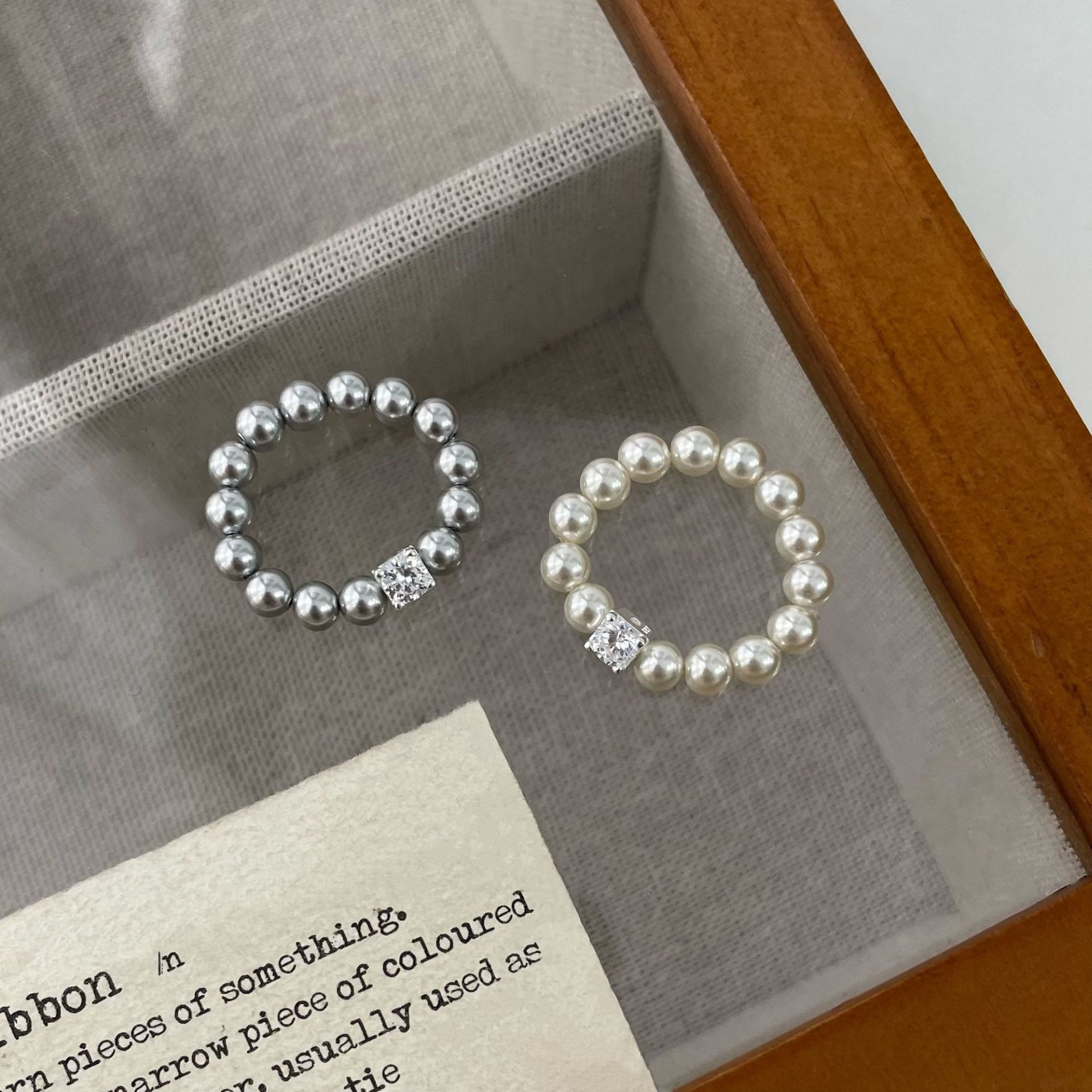 铜合金仿珍珠戒指 小方糖莫桑石施家珍珠弹力戒指串珠