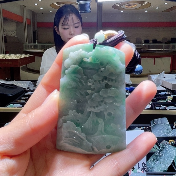 翡翠颈饰未镶嵌一个