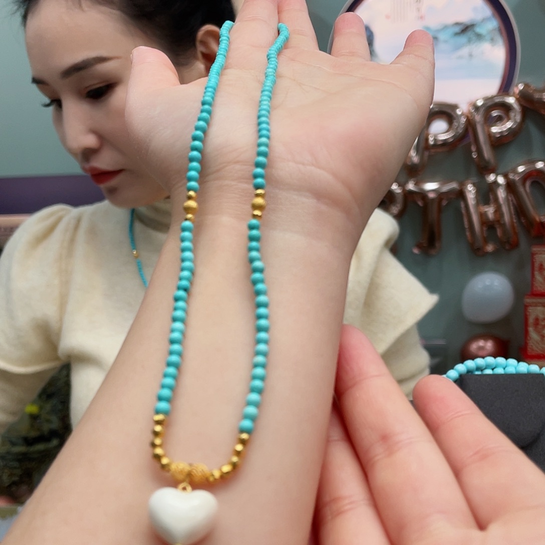 绿松石颈饰18K金镶嵌