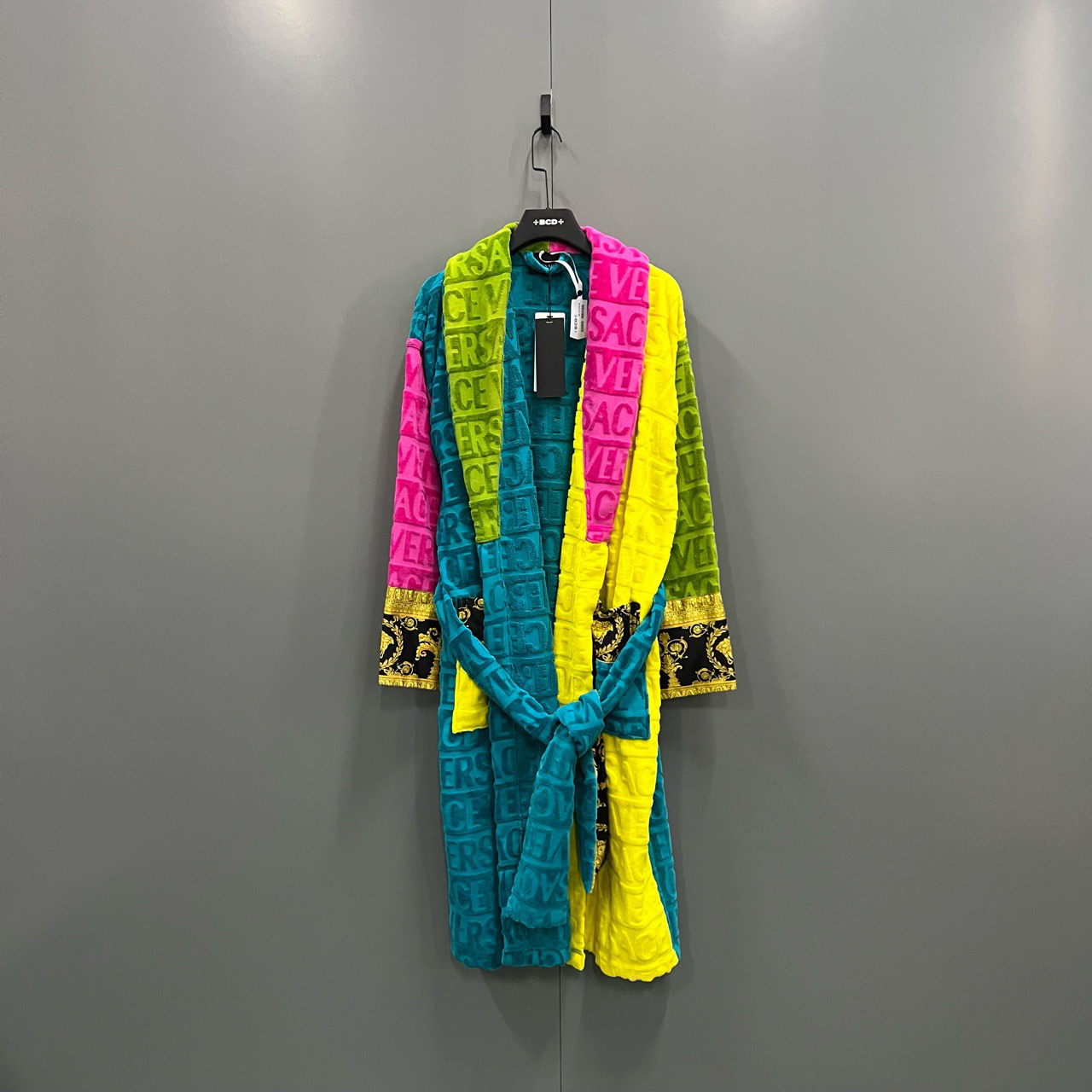 （jp）114 Versace 范思哲 拼色压纹logo浴袍 XL码/95新/8600