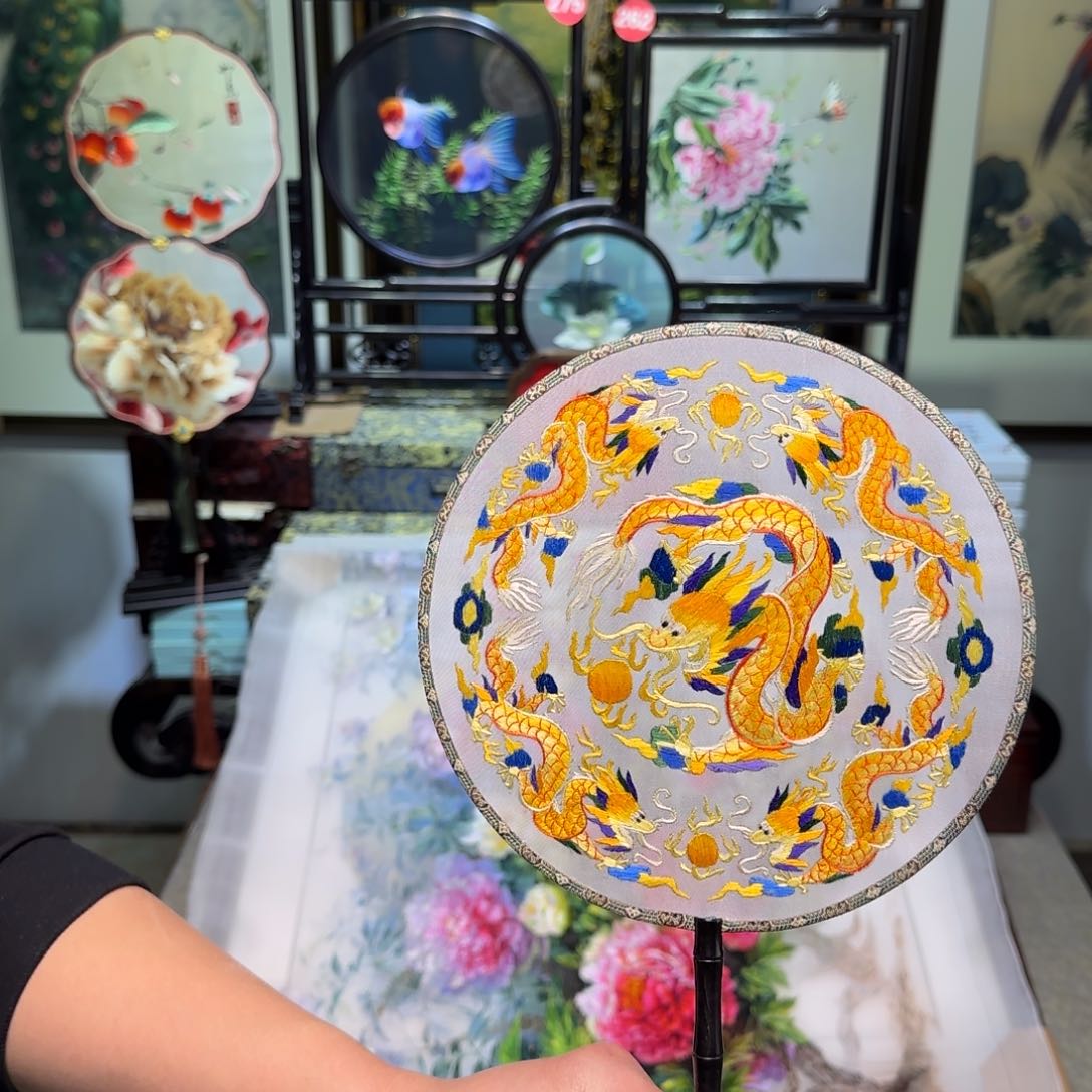 刺绣刺绣工艺精湛