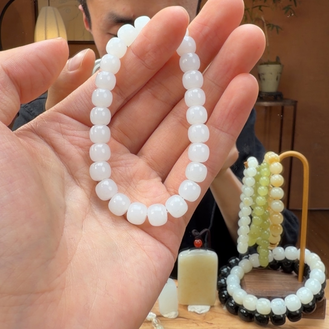 和田玉未镶嵌车挂