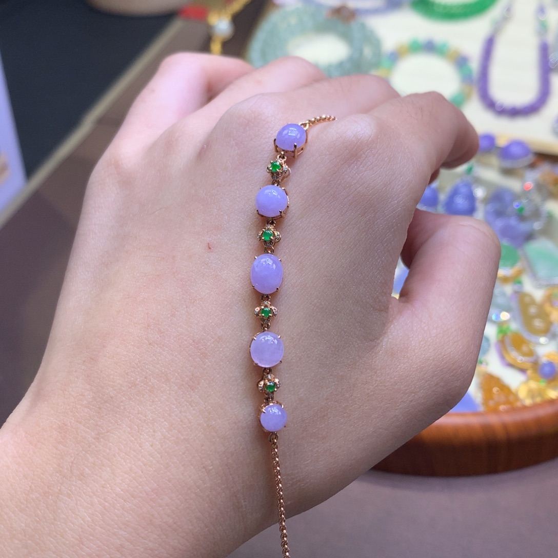 翡翠18K金镶嵌颈饰翡翠