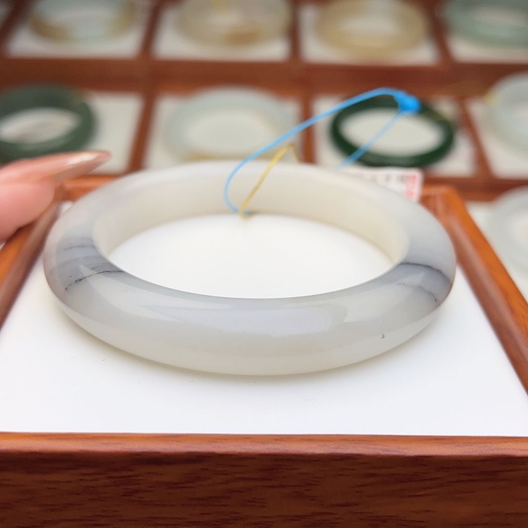 和田玉未镶嵌手镯57.7