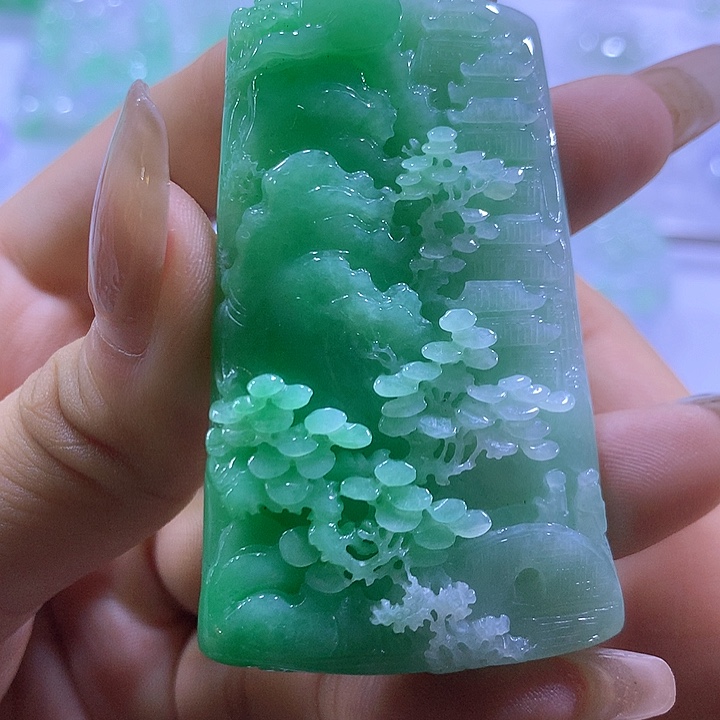 翡翠未镶嵌颈饰天然翡翠A货吊坠