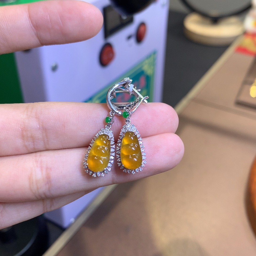 翡翠18K金镶嵌颈饰翡翠
