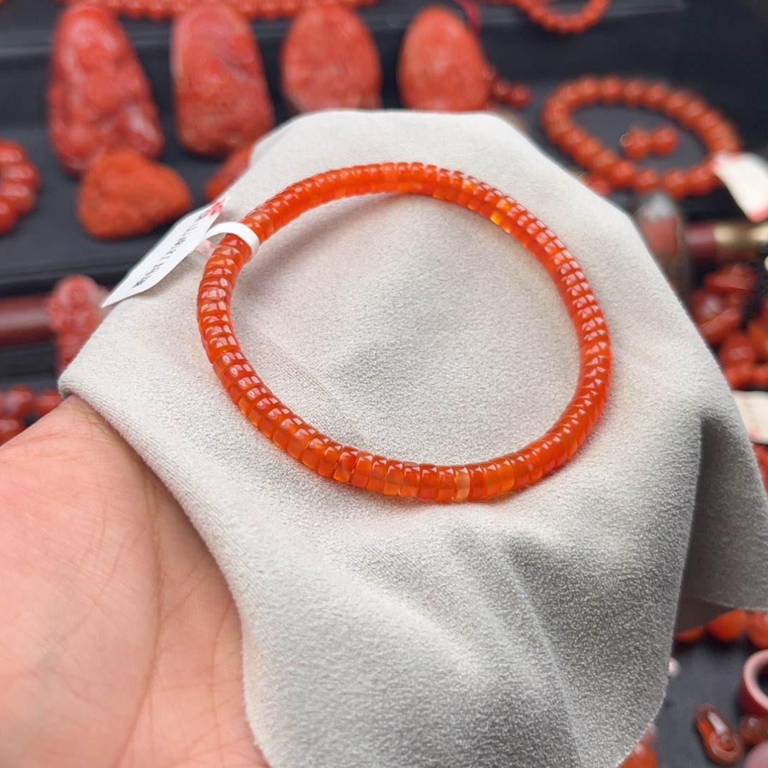 南红玛瑙未镶嵌手链