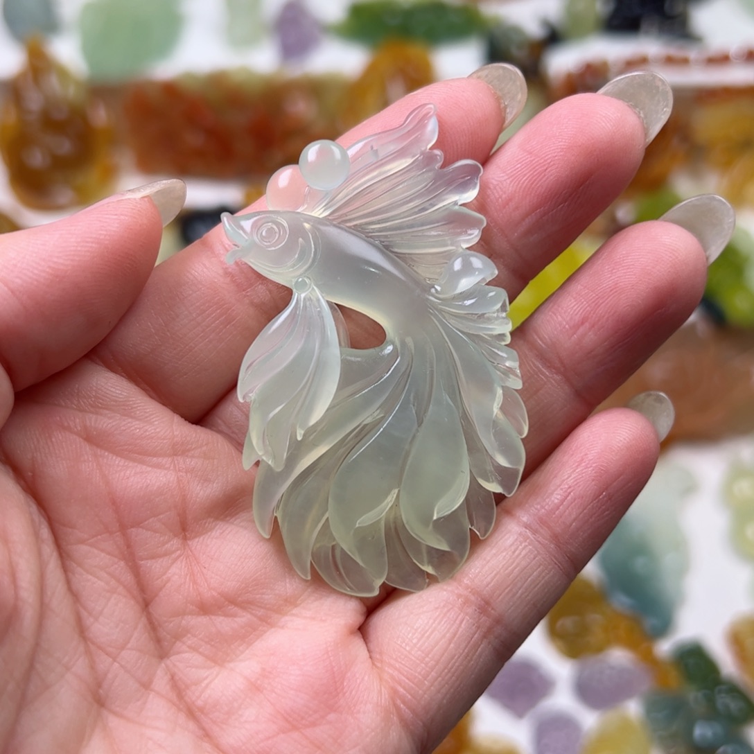 未镶嵌蛇纹石玉颈饰