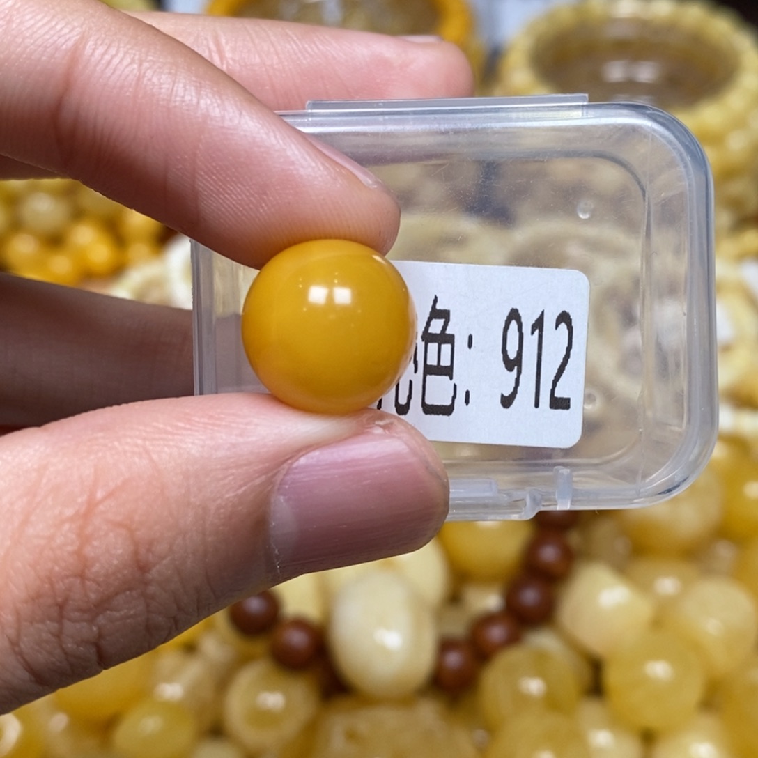 蜜蜡未镶嵌珠宝奇石912