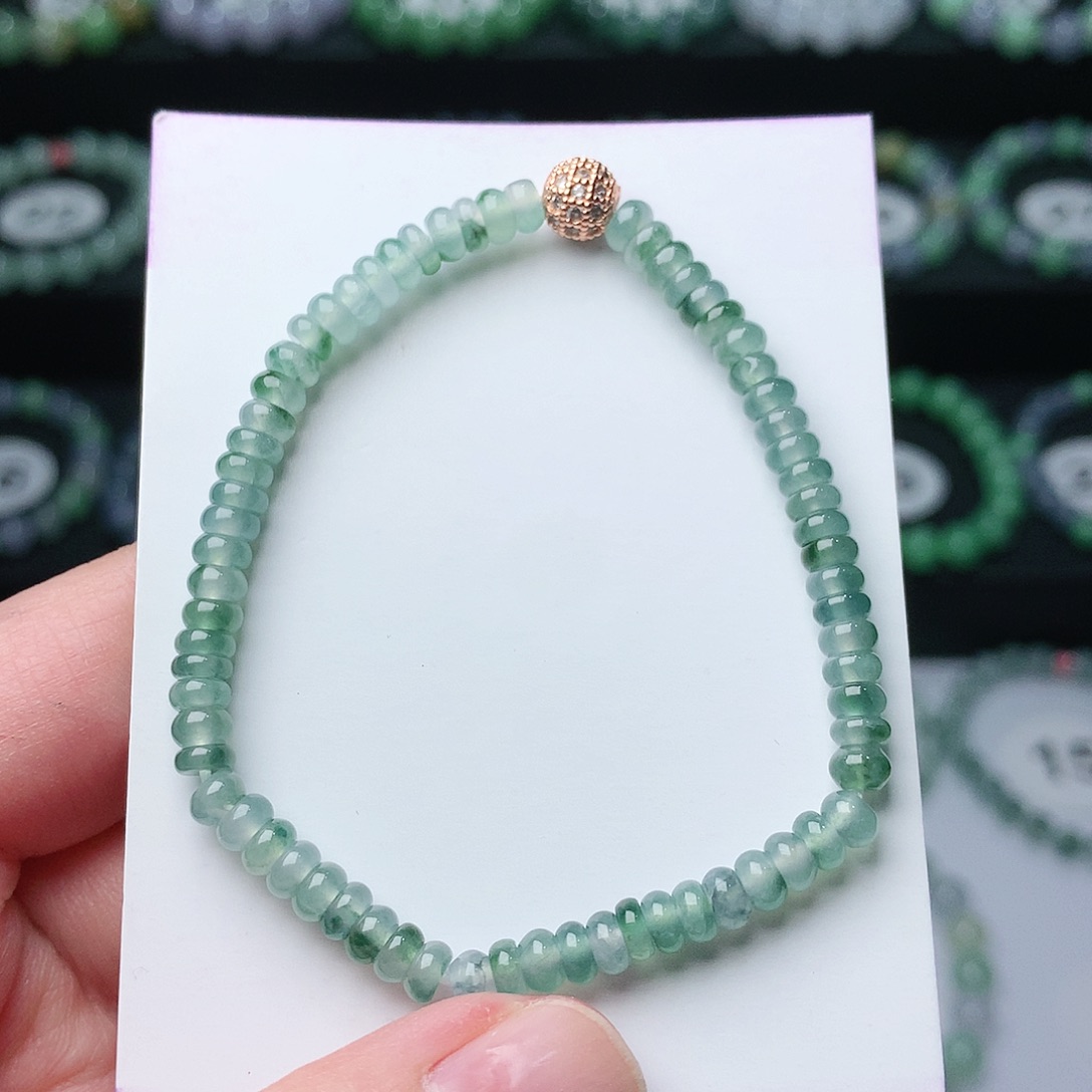 翡翠手链未镶嵌翡翠