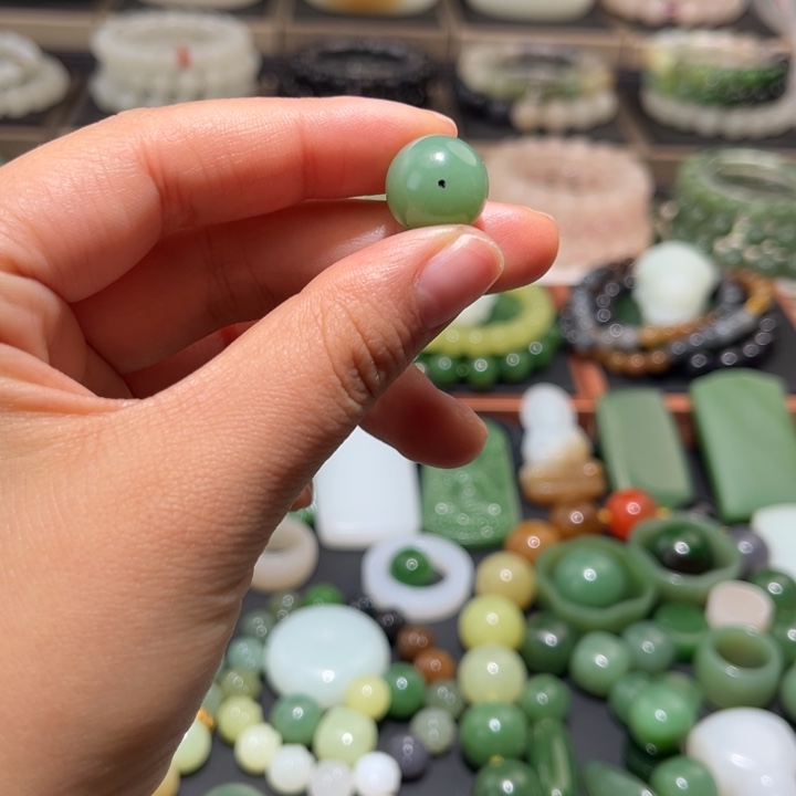 无***谓和田玉未镶嵌珠宝半成品卡14粉青单珠