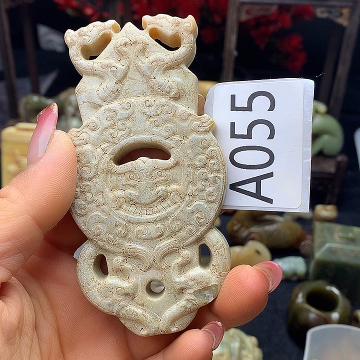 和田玉未镶嵌颈饰