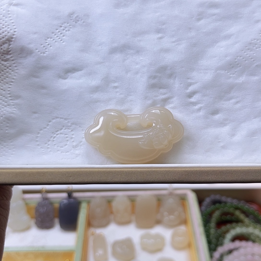 和田玉未镶嵌吊坠(不含链)