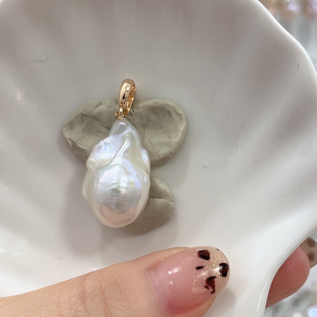 斯***也淡水珍珠未镶嵌颈饰