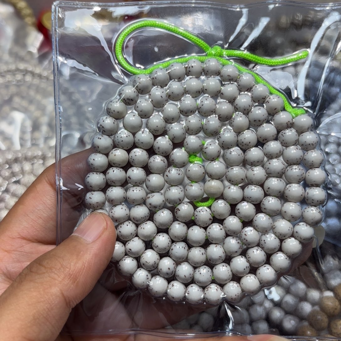 X***…星月菩提手串星月脱脂7圆