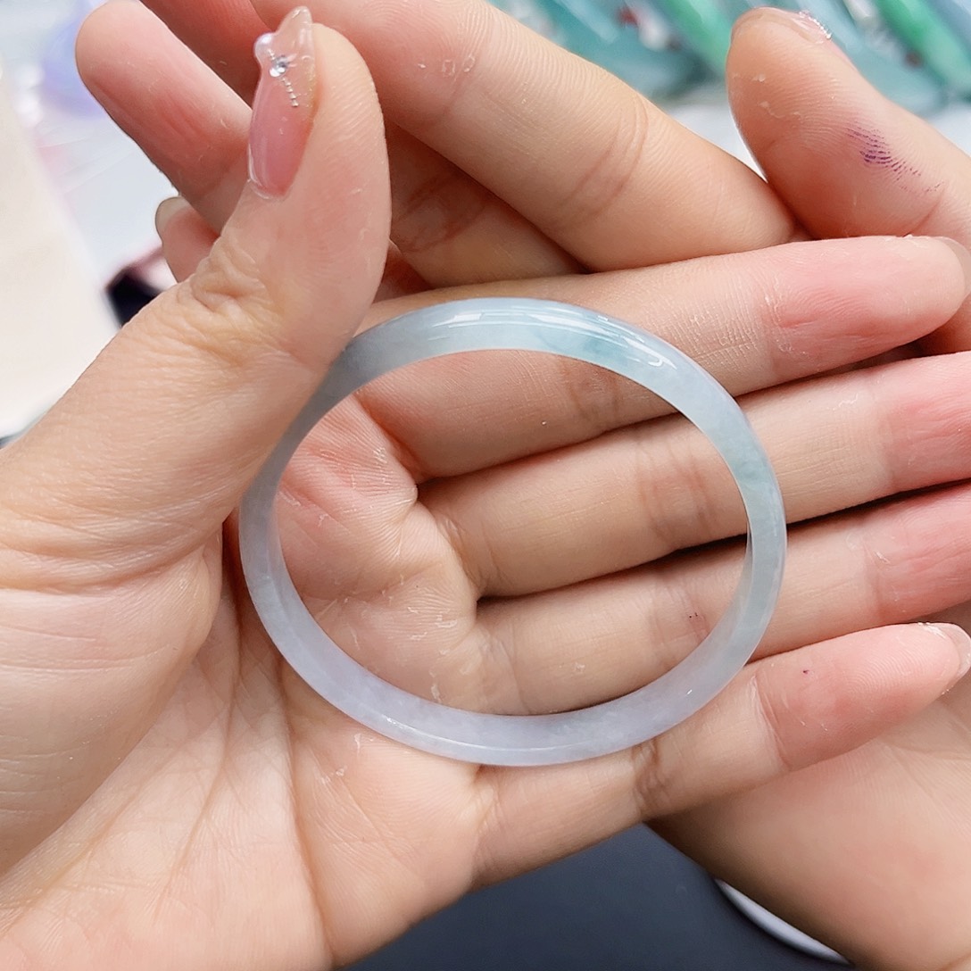 翡翠手镯未镶嵌漪*天然缅甸翡翠手镯