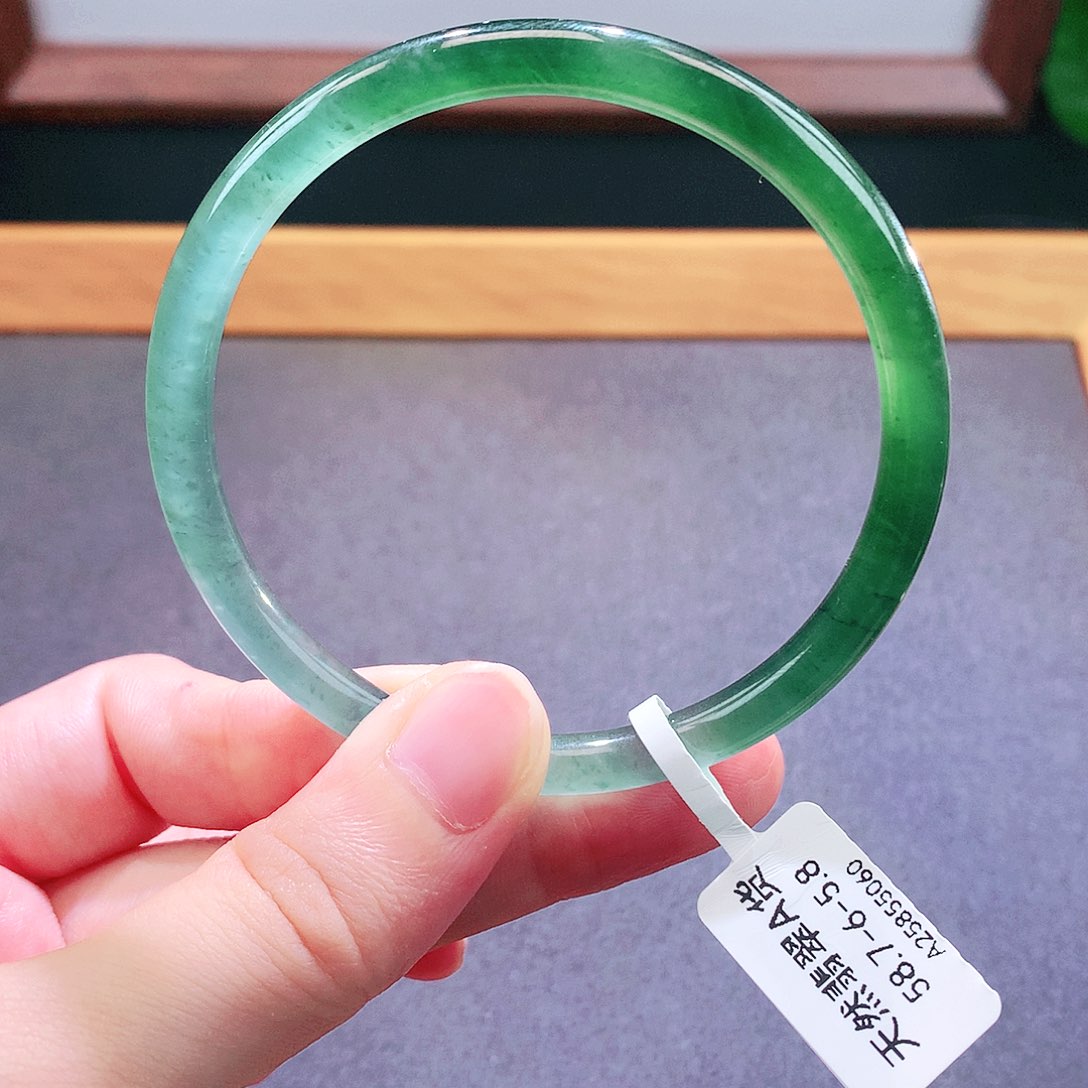 未镶嵌手镯翡翠天然翡翠