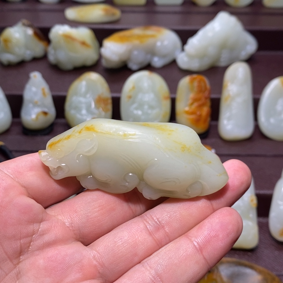 缕***选颈饰未镶嵌和田玉