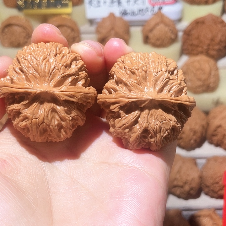 龙***牧文玩核桃把件苹果园