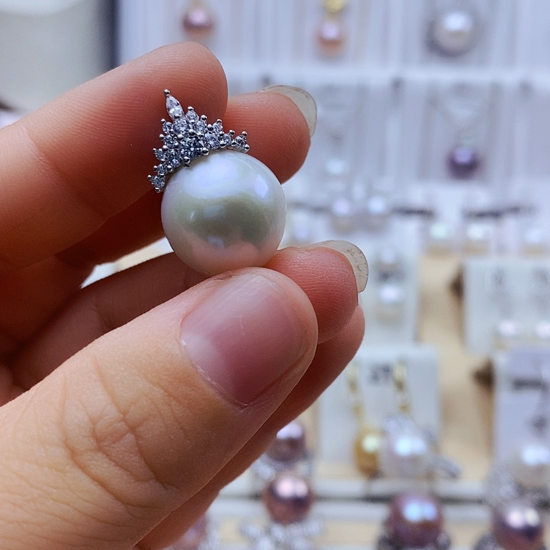 淡水珍珠银S925镶嵌吊坠(赠链)渡*